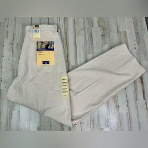 Dockers Pants Mens Khaki 34x34 Cotton Relaxed Fit True Chino Flat Front NWT